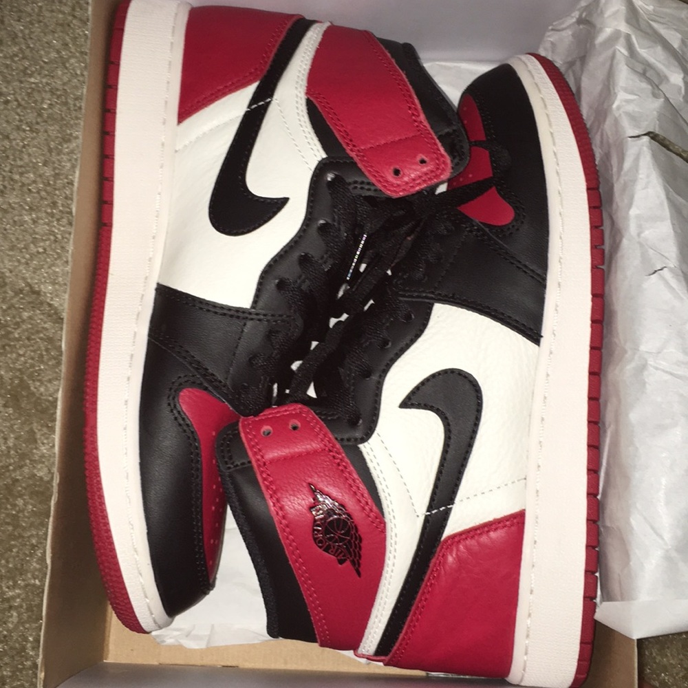 Air Jordan 1 bred toes size 7 (gs)